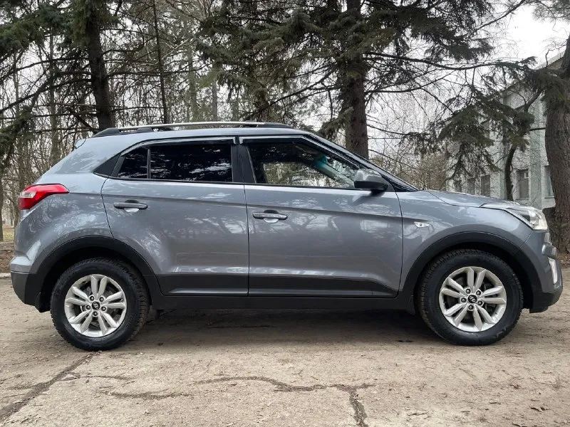 Hyundai creta модельный год -2018-(середина года) владельцев -1 пробег -177000км сердце -(мотор)-1.6-работает идеально! коробка -механика-6 ст-работает идеально! привод -(полный )-подключаемый ! резина-зима (+лето ) коплектация -климат контроль, подогрев сидений-3 положения, подогрев зеркал ! подогрев руля ! фары с линзами и красивой led-подсветкой, стоят леды в круг ! адаптивный свет! задние парктроники ! видео регистратор ! стоит сигнализация- с автозапуском ! пластиковая и металическая защита двигателя ! заменены -масло в двигателе(+фильтра ) заменены задние колодки ! любые проверки -диагностика -приветствуется! коррозия и всякая нечесть -отсутствует! предоставлю информацию по телефону-(звоните ) осмотр -макеевка !донецк! цена -1,495000₽ тел :+79495936159 📞 🇷🇺 звоните: +79495936159 - фотография - 2