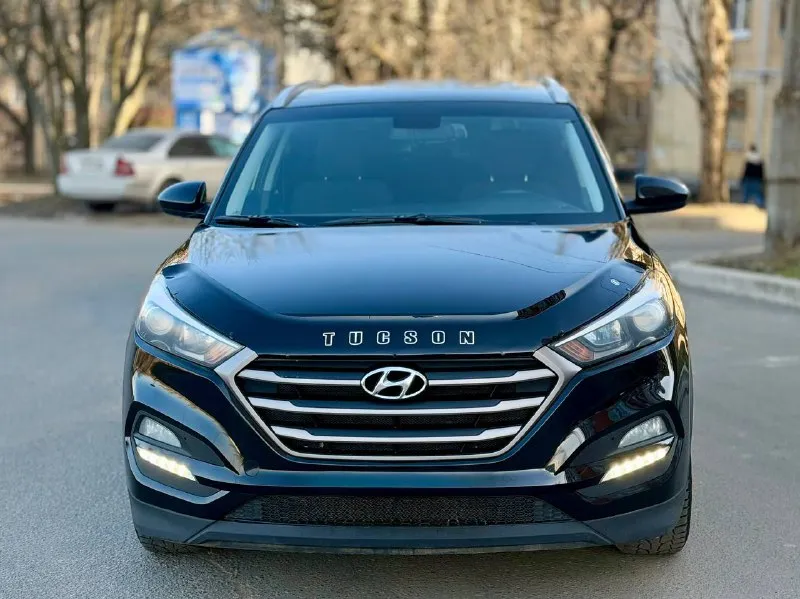 Hyundai tucson официал 2018г бензин 2.0 автомат автомобиль весь в заводском окрасе!!! в хорошем состоянии! есть все для комфортного вождения! камера заднего вида, парктроник, подогрев сидений передних и задних, подогрев руля, монитор андроид, мульти руль, круиз/контроль, климат/контроль, авто свет, датчик дождя, и многое другое… у автомобиля один собственник!!!! два ключа! диагностическая карта есть! с документами полный порядок! переоформление в мрэо! цена 1.890₽ все вопросы по тел +79494681579 - фотография - 2