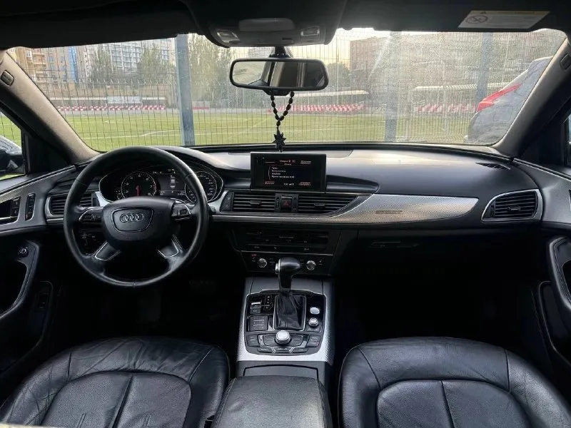 Продам обменяю свой личный автомобиль audi в хорошем состоянии. цена 1.500.000 торг хороший обслужен весь! год выпуска 2012 пробег 230 полный привод quattro объем- 3.0 стоит приятный и басистый выхлоп! по документам автомобиль оформлен на меня. переоформление без проблем. все кнопки, и системы работают без проблем. мощный, и безопасный двигатель, работает хорошо. заменено масло в двигателе, и в коробке, тосол тоже обновлен. коробка работает идеально, все передачи переключает без пенков или рывков. автомобиль оснащен заводской автономной системой обогрева салона. комплектация — на высшем уровне: черный потолок, подогрев руля и всех сидений, память настроек сидений, 4-зонный климат-контроль, аудиосистема воsе, датчики слепых зон и современная мультимедийная система. так-же множество других функций # гильзован коробка делалась есть страховка открытая у автомобиля 2 комплекта колес летние на крисывых 📲 tg: @grinya_009 📞 +7(949)3819860 📲 tg: @grinya_009 📞 звоните: +7(949)3819860 - фотография - 5