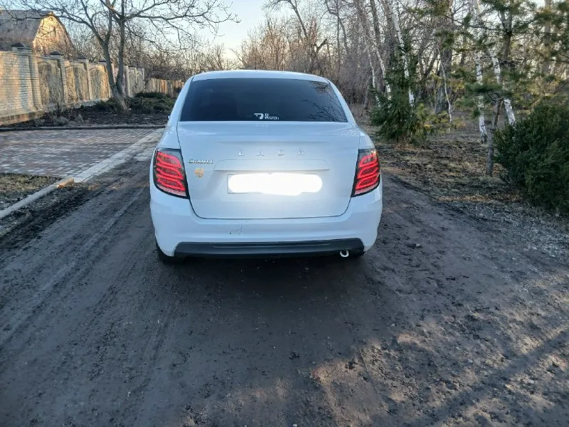 Продам собственник г.2025 ваз гранта lm авто новое полная комплектация кондиционер всё что должно быть всё есть пробег 54 тысяч продаю покупаем дом поэтому продаем деньги нужны автомобиль и идеальное состояние без положения. тел +79496645460 📞 звоните: +7(949)6645460 - фотография - 2