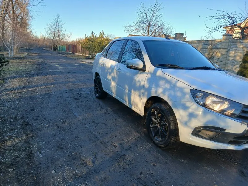 Продам собственник г.2025 ваз гранта lm авто новое полная комплектация кондиционер всё что должно быть всё есть пробег 54 тысяч продаю покупаем дом поэтому продаем деньги нужны автомобиль и идеальное состояние без положения. тел +79496645460 📞 звоните: +7(949)6645460 - фотография - 6