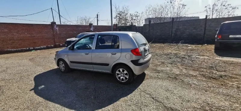 Срочно продаю hyundai getz 2008 г. в. , объем 1.4 автомат машинка в хорошем состоянии без вложений по кузову все отлично гнили ржавчины не чего нет 100% мотор идеальный работает ровно масла, фильтра только менял, коробка переключает тихо, мягко, по ходовой все хорошо не чего не гремит не стучит все отлично. резина зима лето. документы в порядке я хозяин полное переоформление, любые проверки без проблем. машинка в идеальном состоянии не каких вложений не требует. комплектация максимальная могу скинуть видео обзор по запросу продажа срочная цена 250 тыс рублей торга нет тел +79494497537 звоните в любое время есть телеграмм и макс, вотцап 📞 звоните: +7(949)4497537 - фотография - 6