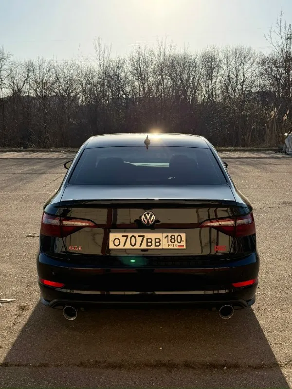 Volkswagen jetta gli 2021/12 месяц(по факту выпуск 2022/01 месяц, есть подтверждающий документ) продаю свой автомобиль. я собственник. автомобиль американской сборки, привезён и оформлен в январе 2025 года. vin-код предоставлю по запросу. комплектация максимальная для данной модели. машина в хорошем состоянии, полностью обслужена и готова к эксплуатации. ✔️пробег: 83638 км ✔️объем: 2.0 tsi ✔ 600 км назад сделано то ✔ 2 ключа ✔ диагностическая карта пройдена (на руках) ✔ дополнительно отдам летние диски — они на последних 2х фото автомобиль ухоженный, за него не стыдно. все подробности по машине расскажу лично — не всё указано в объявлении. торг у капота! 📞 +79490032244 звоните или пишите в любое время, отвечу на вопросы и расскажу подробнее про автомобиль. 💵 3 100 000 ₽ 📞 звоните: +7(949)0032244 - фотография - 2