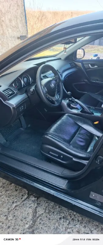 Honda аккорд. 2008 год. 2,4 автомат. пробег 260 000км. не битая, есть крашеные детали. двигатель не дымит едет бодро чистый, сухой. коробка работает хорошо, максимальная комплектация машиной владею с 2021 года 1 000 000. торг никто не отменял. днр. г. амвросиевка, +79494027098,+79064281562 📞 звоните: +7(949)4027098 - фотография - 8