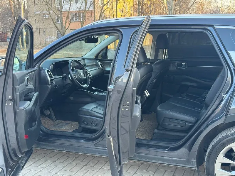 Kia sorento
2020 Год выпуска
Пробег 58 тыс. Км
Двигатель 2.2d
Коробка автомат
4Wd ( полный привод )
Для внутреннего корейского рынка

Автомобиль в отличном состоянии,
Кузов без дтп, весь в заводском окрасе!

Максимальная комплектация
Кожаный салон
Электро сиденья, с подогревами
Память и вентиляция передних сидений
Подогрев руля
Под рулевые лепестки
Ambient lighting, контурная цветная подсветка салона
Парктроники передние и задние
Кнопка start/stop
Двух зонный климат контроль
Активный круиз контроль
Без ключевой доступ keylessgo
Авто складывание заркал
Адаптивная led оптика, передняя и задняя
Led туманки
Цифровой щиток приборов
Проекция на лобовое стекло
Обзор 360°
Электро крышка багажника
Электро ручник
Система autohold
Датчики слепых зон
Датчик смены полосы
Дистроник
И многое другое

С документами полный порядок.
Продажа с полным переоформлением в мрэо

Г. Донецк
Цена 3.200.000
Реальному покупателю торг
Звоните остальное по тел.
+79495210885 - фотография - 7