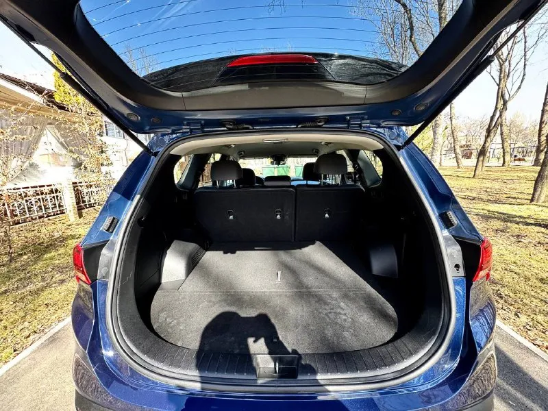 Продам hyundai santa fe awd 2021 года с двигателем 2.5 бензин динамичный и экономичный, три режима езды, , сенсорный монитор большой датчик света, подогрев зеркал -bluetooth в хорошей комплектации авто не бито не крашено вся в заводской краски airbag заводской не открывались автомобиль в отличном состоянии. хороший торг реальному покупателю 73.000 км пробег родной 5nms1dajxmh318699 только с переоформления в мрео тех осмотр на руках возможно продажа в кредит возможен обмен 3.300.000₽ торг хорошему и быстрому человеку 📱+7(949) 382-99-05 📍г. донецк 📲 tg: @vania_3773 📞 звоните: +7(949)3829905 - фотография - 9