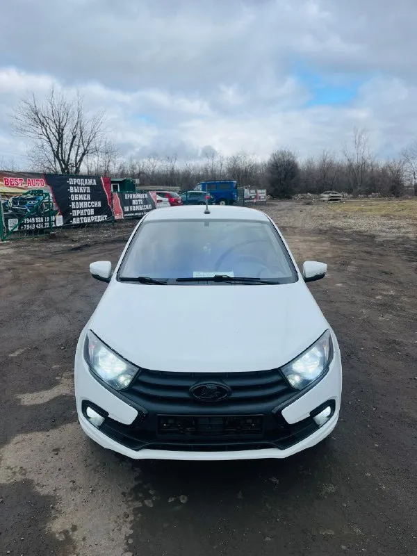 Продам ваз granta 2022г 1.6 коробка механика пробег 90.000км родной -автомобиль с чистой историей, б... - фотография