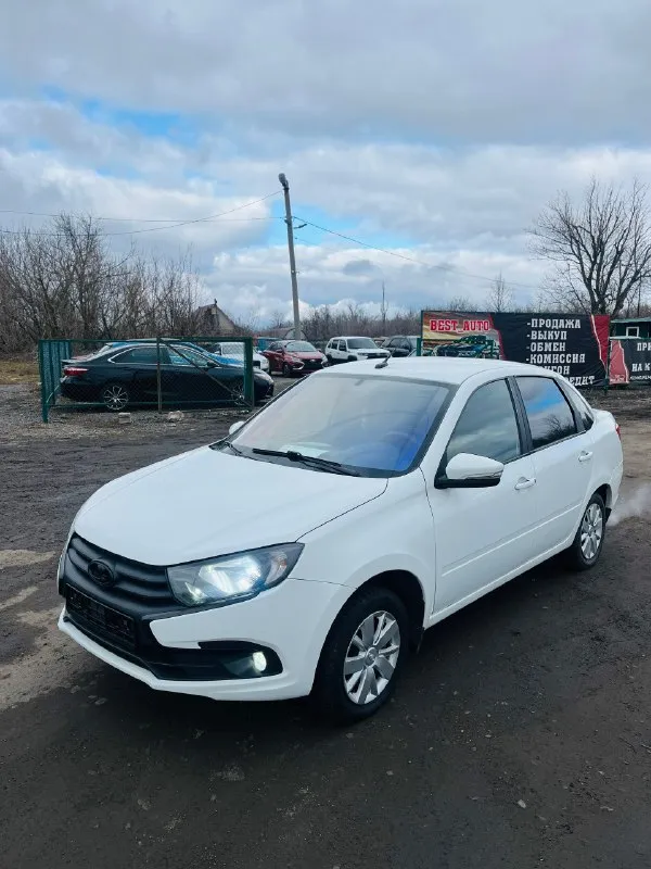 Продам ваз granta 2022г 1.6 коробка механика пробег 90.000км родной -автомобиль с чистой историей, без дтп и выплат, заводской окрас. в такси и прочих кооперативных мероприятий не была, состояние отличное. комплектация: кондиционер, электро-регулировка зеркал, подогрев заднего стекла, подогрев зеркал, эур, abs, мультимедиа, два ключа, сигнализация. 1 владелец осмотр : г. шахтерск цена: 815.000₽ +79494347073 (если нет связи телеграмм) 📞 звоните: +7(949)4347073 - фотография - 3