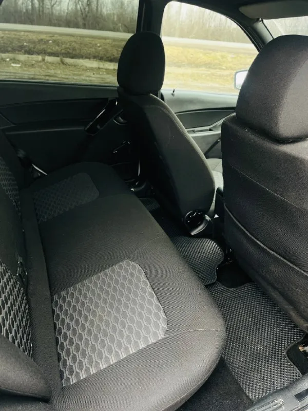 Продам ваз granta 2022г 1.6 коробка механика пробег 90.000км родной -автомобиль с чистой историей, без дтп и выплат, заводской окрас. в такси и прочих кооперативных мероприятий не была, состояние отличное. комплектация: кондиционер, электро-регулировка зеркал, подогрев заднего стекла, подогрев зеркал, эур, abs, мультимедиа, два ключа, сигнализация. 1 владелец осмотр : г. шахтерск цена: 815.000₽ +79494347073 (если нет связи телеграмм) 📞 звоните: +7(949)4347073 - фотография - 9