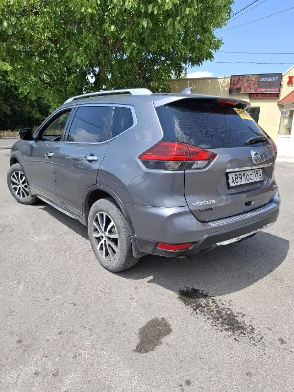 Продам автомобиль nissan rouge 2017г. , пробег 165000 км. , в хорошем состоянии сел и поехал ничего делать не нужно не гремит не шумит. полный привод, датчики слепых зон, вся ходовая узлы и агрегаты в оригинале стоят, кондиционер работает отлично, машина в круг обклеена шумоизоляцией и гидроизоляцией, в авто не курили, никаких ошибок всё работает, вся безопасность на месте. два комплекта колёс, автозапуск. масло в акпп менял 10 т. км. назад, в двигателе только поменянно. расход город 10-11 л. трасса 7-8л. масло от замены до замены ни грамма не доливаю. то каждые 7.5-8 т. км. все вопросы по телефону +79604586789 +79493305899. хороший торг уместен возле автомобиля. осмотр г. амвросиевка. цена 1680000 рублей. - фотография - 4