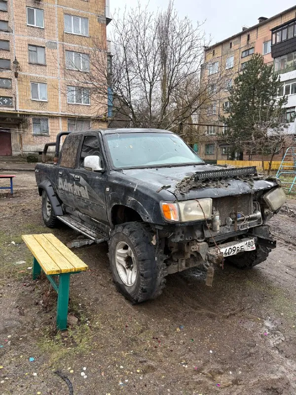 Продам-обменяю пикап тенье адмирал 2005 года выпуска двигатель 2.2 бензин летом мотор полностью перебирался работает чётко, коробка не пинается не хрустит. нужна замена задних рессор они купленные лежат в кузове! одна рессора снята самовывоз донецк будённовка документы стс, птс, дкп на продажу цена 280 тысяч торг при встрече! звонить +79493915537 или писать в личные сообщения! 📲 tg: @absolute_sila 📞 звоните: +7(949)3915537 - фотография - 5