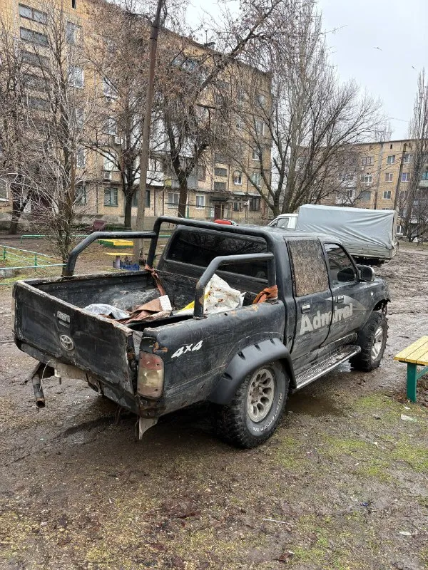 Продам-обменяю пикап тенье адмирал 2005 года выпуска двигатель 2.2 бензин летом мотор полностью перебирался работает чётко, коробка не пинается не хрустит. нужна замена задних рессор они купленные лежат в кузове! одна рессора снята самовывоз донецк будённовка документы стс, птс, дкп на продажу цена 280 тысяч торг при встрече! звонить +79493915537 или писать в личные сообщения! 📲 tg: @absolute_sila 📞 звоните: +7(949)3915537 - фотография - 6