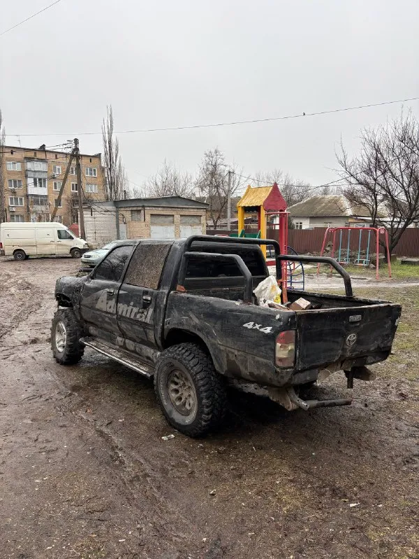 Продам-обменяю пикап тенье адмирал 2005 года выпуска двигатель 2.2 бензин летом мотор полностью перебирался работает чётко, коробка не пинается не хрустит. нужна замена задних рессор они купленные лежат в кузове! одна рессора снята самовывоз донецк будённовка документы стс, птс, дкп на продажу цена 280 тысяч торг при встрече! звонить +79493915537 или писать в личные сообщения! 📲 tg: @absolute_sila 📞 звоните: +7(949)3915537 - фотография - 7