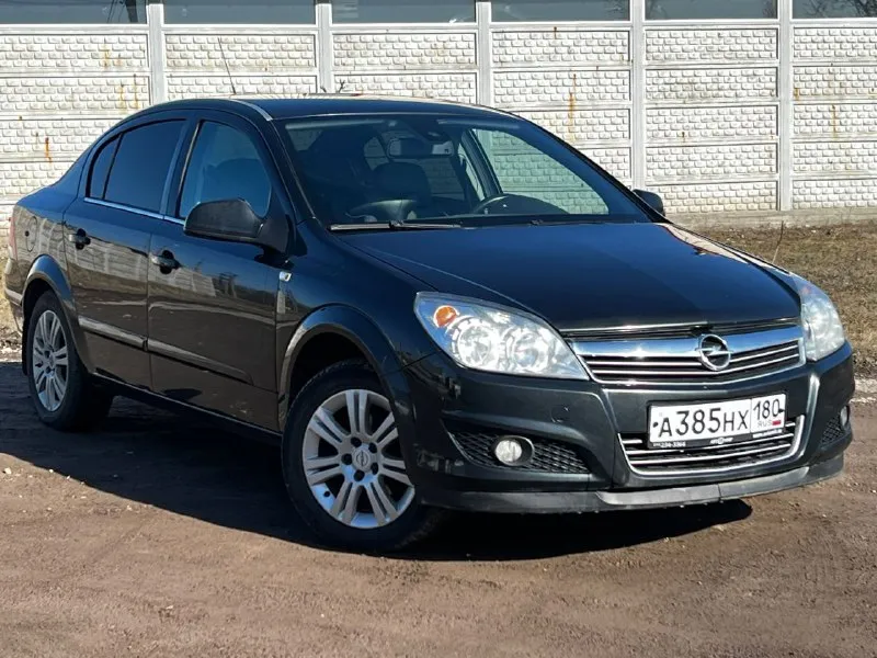Всем здравствуйте opel astra год 2011 мотор 1.8 пробег 195.300 родной и подтверждённый. коробка механика работает безупречно авто в заводском окрасе без дефектов, что по кузову, что по тех части ! на полной комплектации датчик света и дождя круиз, климат контроль, подогрев сидений, подогрев зеркал и заднего стекла, комбинированный кожаный салон, 4 стеклоподъёмника. парктроники, мультируль. работает абсолютно все без каких-либо нареканий. авто без вложений сел и поехал, как говорится. я хозяин про машину знаю все и отвечу на все интересующие вопросы. цена 650.000 +79490454766 +79498069344 - фотография - 2