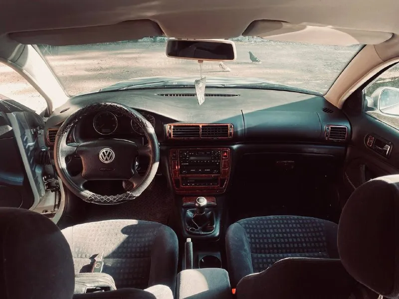 Volkswagen passat b5 1.9 tdi 2000 г. в. без дтп и вложений многорычажный тип подвески данного авто - это максимальный комфорт и плавное вождение комплектация: климат контроль, гидроусилитель руля, электрозеркала и стеклоподьемники кузов: оцинкованный салон: дверные карты перетянуты в алькантару расход: экономичный (до 8 л / 100 км) владелец, не перекуп локация: ясиноватая цена: 500 000 тел: +7 (949) 311-12-35 📞 звоните: +7(949)3111235 - фотография - 6