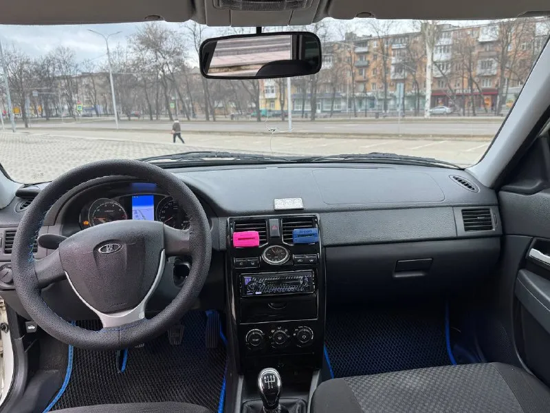 Продам ваз2172 2013год 1.6 16v мотор полностью новый собран на обкатке ещё ходовка также вся новая коробка без нареканий дно белого цвета не гнилое стаканы все целые машина обслужена вся усилитель субуфер магнитола хорошая процессорная машина на твёрдую петерку сел и поехал сигнализация рабочия кондиционер заправлен дует все остальные вопросы по телефону звоните в любое время!!+79494676594 цена460.000₽торг - фотография - 10