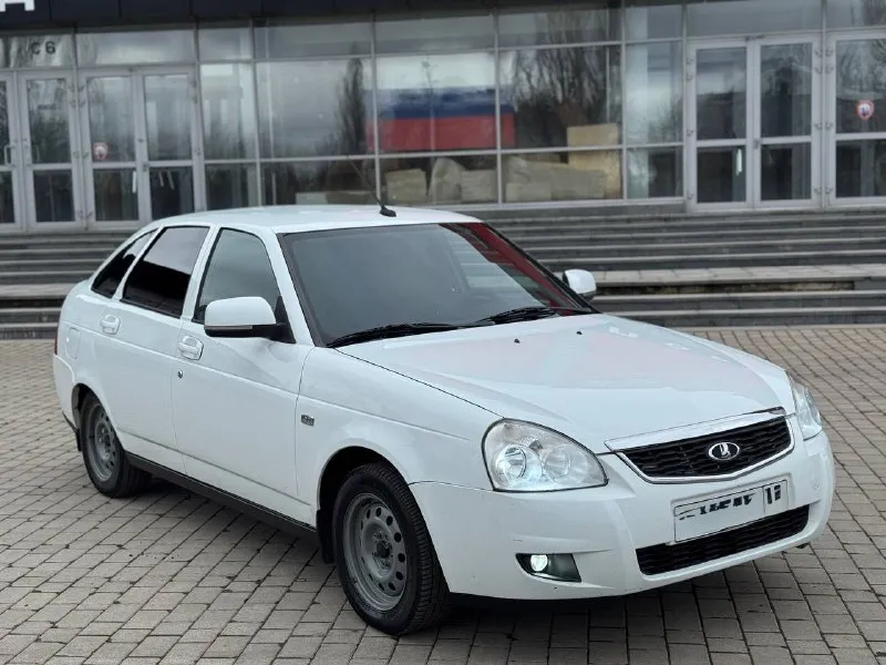 Продам ваз2172 2013год 1.6 16v мотор полностью новый собран на обкатке ещё ходовка также вся новая коробка без нареканий дно белого цвета не гнилое стаканы все целые машина обслужена вся усилитель субуфер магнитола хорошая процессорная машина на твёрдую петерку сел и поехал сигнализация рабочия кондиционер заправлен дует все остальные вопросы по телефону звоните в любое время!!+79494676594 цена460.000₽торг - фотография - 6