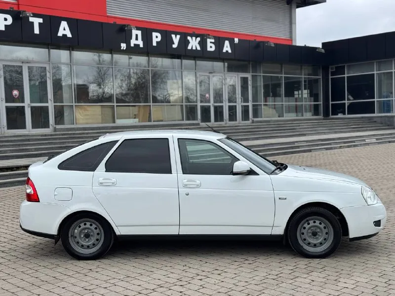Продам ваз2172 2013год 1.6 16v мотор полностью новый собран на обкатке ещё ходовка также вся новая коробка без нареканий дно белого цвета не гнилое стаканы все целые машина обслужена вся усилитель субуфер магнитола хорошая процессорная машина на твёрдую петерку сел и поехал сигнализация рабочия кондиционер заправлен дует все остальные вопросы по телефону звоните в любое время!!+79494676594 цена460.000₽торг - фотография - 7