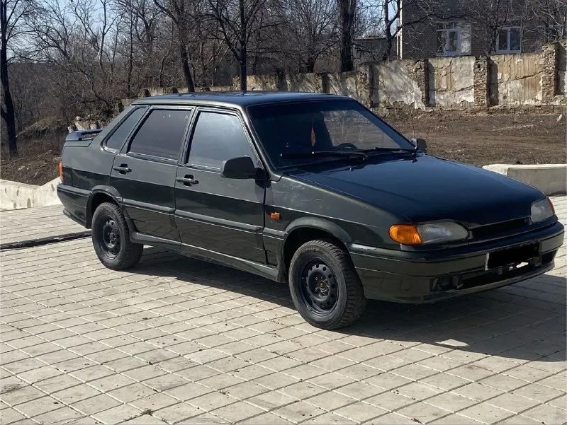 Продам lada 2115. документы полный порядок чистые без штрафов и запретов ! техосмотр в подарок автомобиль в хорошем состояние вложений не требует сел и поехал по кузову не гнилая ровненькая ! без рыжиков двигатель часики работает тянет отлично ! не дымит не троит масло от замены до замены ! дно пороги целые по стаканам лонжеронам проблем нету все целое ! по ходовой части на 5 салон чистый опрятный ! резина зима тел +79499826851 цена 215,000₽ все остальные вопросы по телефону, без торга цена указана окончательная !осмотр макеевка -донецк звонить в любое время попрошу звонить реальным покупателям без лишних и тупых вопросов возможно. пригон по договоренности. - фотография - 2