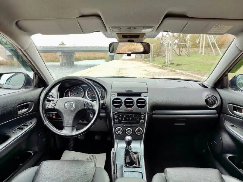 🇯🇵 mazda 6 gg 💰цена: 670 000р 🏢город: мариуполь 📅год выпуска: 2007 🧾пробег: 191 123км. ⚙️двигатель: 2.3 ⛽топливо: бензин ⚙️кпп: механика 6 ст. 📞 телефон: +7-949-727-41-51 +7-949-551-91-52 +7-989-263-55-56 💾 описание: ❄️ климат контроль ⚡ полный электропакет 🔥 подогрев сидений 💪 гидроусилитель руля 📦 вместительный багажник 🌧️🔆 датчики света и дождя ⚫ кожаный мульти руль ⚫ кожаные салон recaro 🎶 музыка bose 🔑 два ключа и руководство по эксплуатации ➕ зимняя резина 2025 года на новых литых дисках. - фотография - 7