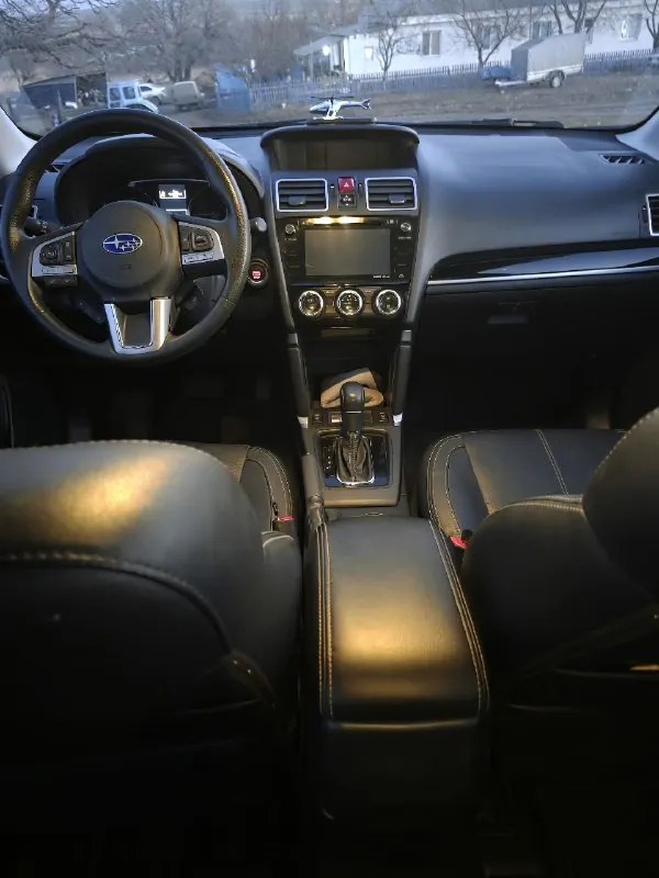 Subaru форестер 2017, двигатель 2.5 (170л. с.) пробег автомобиля 71000 миль. установлен хороший контрактный двигатель, пробег 85000 километров жирная комплектация(полный привод, адаптивные фары(система которая автоматически поворачивает головные фары вслед за рулевым колесом)бесключевой доступ,18-дюймовые колеса, премиальная аудиосистема harman/kardon, панорамный люк, электропривод багажника, камера заднего вида, бортовой компьютер и запуск двигателя с кнопки, климат контроль-двухзонный, подогрев руля и передних сидений, круиз-контроль, электро регулировка передних сидений, память сидений, система автоматического экстренного торможения eyesigt автомобиль во владении 3 года цена:1 миллион 800 тысяч рублей автомобиль находится в свердловской области звонить на номер 79595845931 📞 звоните: +7(959)5845931 - фотография - 5