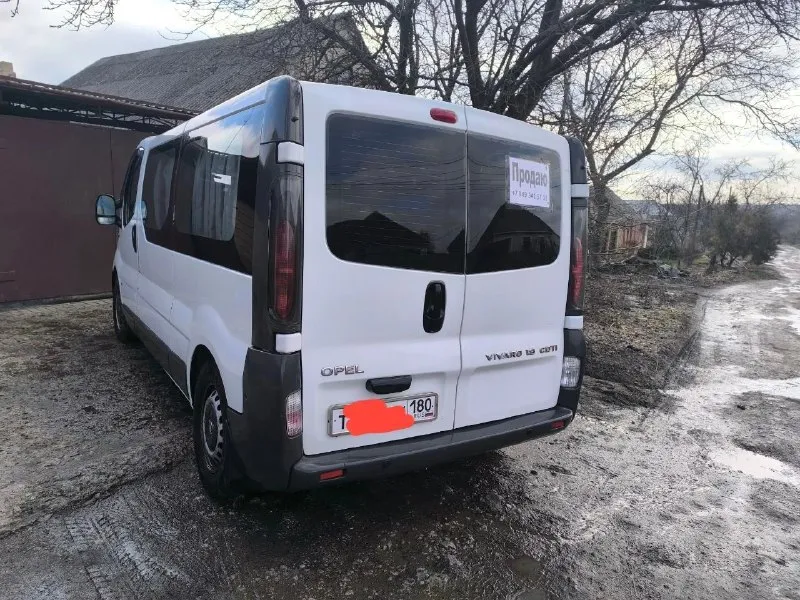 Продам opel виваро 2006г. легковой пассажирский,7+1 мест, на уверенном ходу, не битый, зимняя резина новая, ходовая, двигатель, коробка все в хорошем состоянии, турбина новая, кузов оцинкованный, хранилась в гараже+7 949 341 57 11 📞 звоните: +7(949)3415711 - фотография - 2
