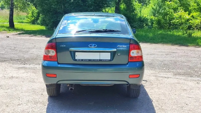 Ваз priora.1.6 механика. я второй владелец. машина в хорошем состоянии. дно и стаканы на отлично, кузов на хорошо, без дыр. машина в родной краске. двигатель масло не ест. а пробует. грамм 100 от замены до замены. сам двигатель работает на 5. ухаживал и ставил только качественные запчасти. машина не ломалась, только обслуживалась. стоит классный диодный свет dawnknight k5c mini на ближний и дальний. резина лето белшина, откатала один сезон, в отличном состоянии ( ездил очень мало, за год не более 5000 км. ) по комплектации:бортовой компьютер, передние стеклоподъемники, центральный замок, сигнализация, электро усилитель руля, электропривод зеркал, обогрев зеркал и заднего стекла, регулировка руля по высоте, иммобилайзер. саб в подарок +7 949 33 79 173 📞 звоните: +7(949)3379173 - фотография - 7