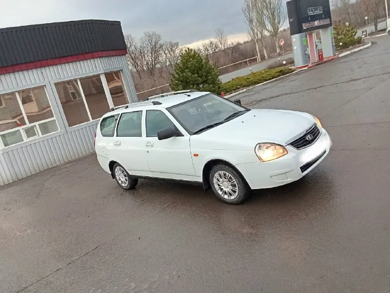 Доброго времени суток продам ваз приора 2013 года выпуска машина в хорошем состояние как внешне так... - фотография