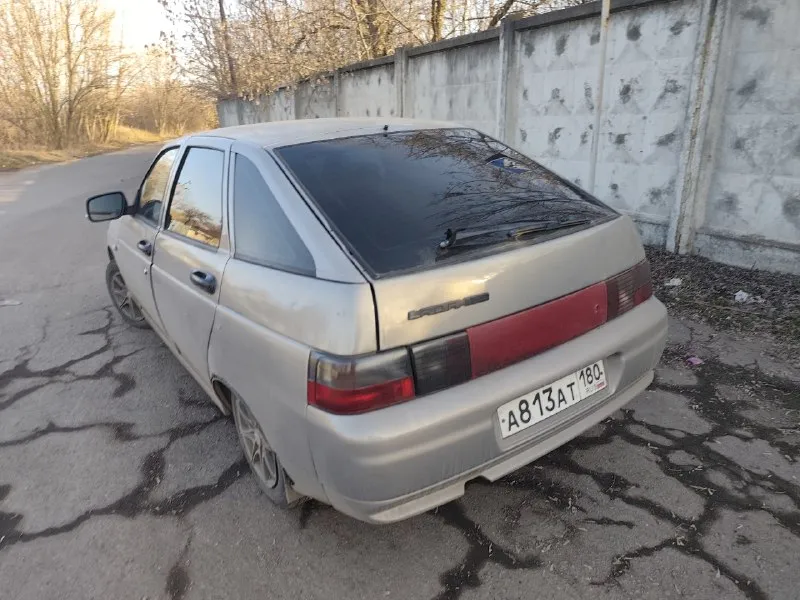 Продам ваз 2112 16к бодрый мотор, не дымит, не троит, коробка переключает отлично, не хрустит, не выбивает. ходовая не гремит на 4+, стойки ss20 сочный выхлоп 🤤🤤🤤 машина сел и поехал, есть нюансы по лкп, музыка играет, печка жарит, есть не значительные моменты по дно, стаканы, лонжероны в отличном состоянии осмотр г. макеевка +79493986416 цена 200к 📞 звоните: +7(949)3986416 - фотография - 7