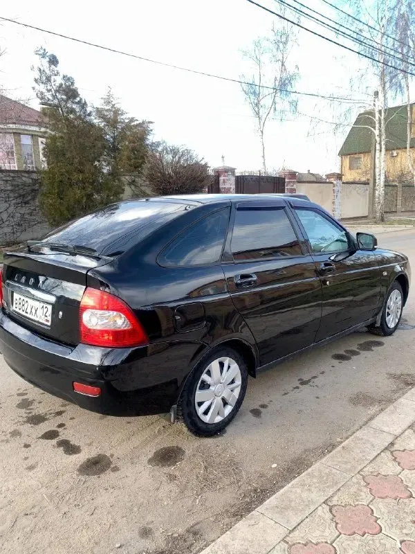 Доброго времени суток. продам ваз priora 2009г 16кл двигатель работает отлично масло не жрет. коробка не хрустит не выбивает скорости включаются плавно, ходовая мягкая тихая, за машиной следили и ухаживали, днище целое, стаканы задние, передние целые, низа дверей тоже целые, пробег заводской 178000т км. комплектация: кондиционер, abs, эур, магнитола usb, aux, подушка безопасности, за авто вообще не стыдно, с документами тоже полный порядок переоформление без проблем, машина без дтп, остекление все заводское, остальные вопросы по телефону +7949-329-65-85 телеграмм тоже на этом номере. цена 410000т. р торг у капота осмотр г. харцызск. всем добра👍 📞 звоните: +7(949)3296585 - фотография - 6