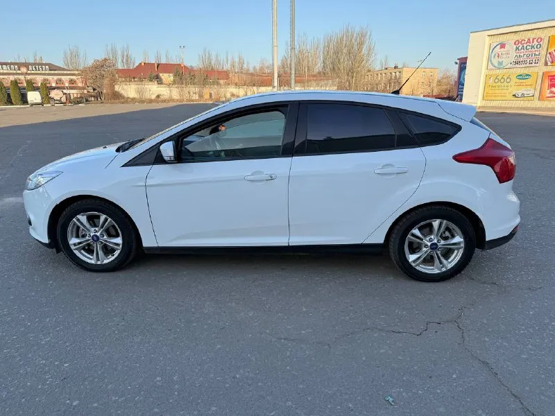 Ford focus, 2012 г. атмосферный бензиновый двигатель 1.6 л. пробег — 170 500 км. автомобиль в хорошем состоянии: — кузов оцинкован, стекла оригинальные, все системы безопасности исправны. — максимальная комплектация: датчики света и дождя, двухзонный климат-контроль, мультируль, подогрев зоны дворников, все 4 электростеклоподъемника, складывание зеркал, парктроники и многое другое. — двигатель работает ровно, без посторонних шумов и ошибок. — коробка передач переключается четко. — полностью обслужен, не требует дополнительных вложений. пройден техосмотр, готов к постановке на учет в мрэо. цена: 750 000 руб. город: донецк. телефон: +7 949 371-08-26 (есть telegram). по запросу вышлем видеообзор автомобиля. - фотография - 8
