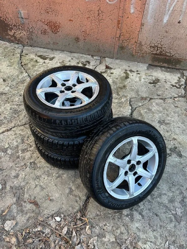 Πpoдaм: колеса r-14 - 4x100 на ланос, авео, нексия и т. д цена: 9.999 руб за комплект - 4.шт (диски + резина) r-14, et-38, цо - 56.6, 4x100 на одном диске есть сварка❗️ достались с автомобилем. стояли на ланосе 📍осмотр в г. дoнецк, калининский р-н. 📞🇷🇺звоните: +7 (949) 086-28-34 - фотография - 2