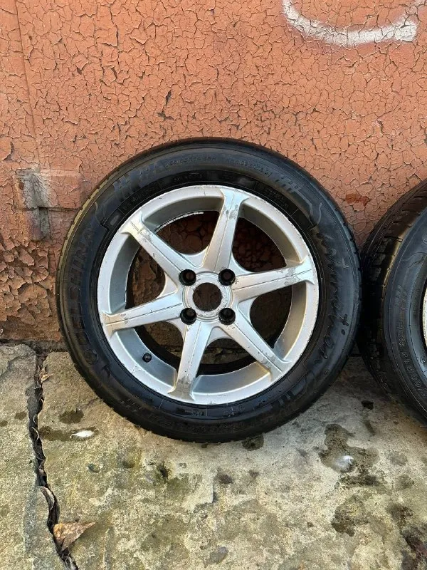 Πpoдaм: колеса r-14 - 4x100 на ланос, авео, нексия и т. д цена: 9.999 руб за комплект - 4.шт (диски + резина) r-14, et-38, цо - 56.6, 4x100 на одном диске есть сварка❗️ достались с автомобилем. стояли на ланосе 📍осмотр в г. дoнецк, калининский р-н. 📞🇷🇺звоните: +7 (949) 086-28-34 - фотография - 3