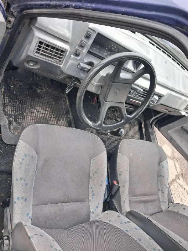 Продам заз 110308, 2004 года, на ходу, состоянии кузова видно на фото, двигатель работает нормально не троит и не дымит, кпп не выбивает, свет и повороты работают, зимняя резина, по ходовой части всё нормально, стоит на 180 учёте 5 лет, цена 80 тысяч рублей, из минусов не много прогорел глушитель, смотреть в донецке кировский район, остальные вопросы по телефону! +79494692948 📲 tg: 111 📞 звоните: +7(949)4692948 - фотография - 5