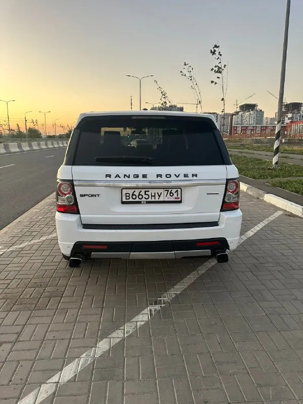 Цена : 2.100 000 ₽ ( торг ) марка/модель : range rover sport год : 2012 пробег : 245к двигатель : 5л тип кпп : автомат звоните : 89897106809 тг : 89897106809 машина в отличном состоянии. ничего не гремит, не стучит, не дымит. без задиров, в середине декабря был полностью переуплотнен мотор, заменен шкив нагнеталя, заменена крышка клапанов на оригинальную. расход масла 0,5л на 5.000 км. компрессор дует, ошибок нет. едет как паровоз. коробка после полного кап. ремонта ( начала пинать 3,5 скорость, решили сразу сделать полную капиталку ). пневма в исправном состоянии, полностью обслужена 15.000 тыс км назад, не спускает, не травит, все режимы работают идеально. 3.000 тыс км назад произведен полный капитальный ремонт рулевой рейки. перебраны все задние суппорта. тормозные диски без выработки, электроручник работает исправно. 3.000 тыс км назад была заменена опора двигателя. замена всех масел и жидкостей менялась 10.000 тыс км назад. замена масла строго 📞 звоните: +7(989)7106809 - фотография - 4