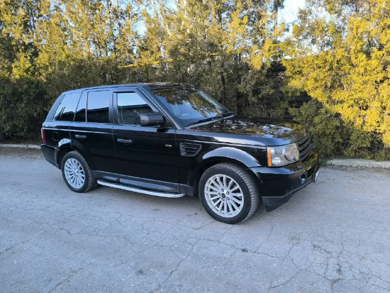 Land rover range rover sport 2009г. в. переходная модель, уже нет устаревшей зелёной подсветки панели приборов и кнопок. мотор и акпп работают чётко. коробка обслужена! по ходовой части вопросов нет, все сайлентблоки поменяны. пневма : баллоны новые, компрессор обслужен, клапана обслужены. установлен дорогой монитор тэсла! установлен качественный головной свет! белый салон, что редкость для этой модели. вид у машины - огонь! белый салон, что редкость для данной модели. подчеркну: по мотору вопросов нет, не дымит, ездит как должен ехать, для тех кто знает это один из надёжных моторов! по документам всё отлично, местный учёт 180, переоформление! машиной останетесь довольны! цена 1 🍋 135т. руб. : +7949 523 21 03 📞 звоните: +7(949)5232103 - фотография - 7