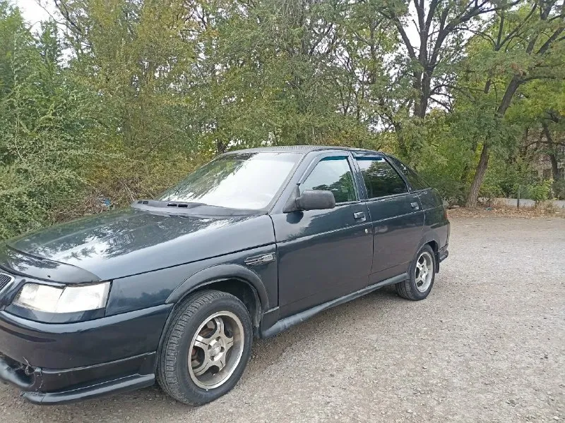 Продаётся ваз 2112 в нормальном состоянии 2006 года, инжектор 16 v. по технике всё хорошо, стоит газ евро 4 зарегистрированный в мрэо. комплект зимней резины на штампах с машиной. цена 180 тыс. руб. ! +79493609934 +79493728371 📞 звоните: +7(949)3609934 - фотография - 2