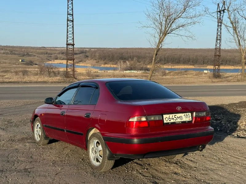 Toyota carina e, 1.6 продам личный авто в отличном состоянии, вложено много сил, денег не жалел. кондиционер, гур, абс, 4 стеклоподъемника, электронные зеркала, подогрев сидений. состояние кузова и днища идеально, любые проверки, заводские пороги и днище не варилось. обработана в 2 слоя антикором, скрытые полости покрыты мовилем. мотор в отличном состоянии, работает очень тихо, коробка в идеале. салон настоящий японский велюр, в очень хорошем состоянии. по машине очень много сделано, расскажу при встрече. тот кто ищет действительно надежный и простой в эксплуатации автомобиль с комфортом - это отличный вариант. находится в макеевке цена:440 000( торг строго у капота) +79493574105 📞 звоните: +7(949)3574105 - фотография - 4