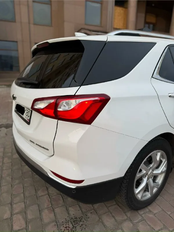 Продам chevrolet эквинокс премьер awd 1.5 2020 г. пробег 56500км комплектация -безключевой доступ ✅ -старт стоп ✅ -датчик мертвых зон с вибросидением ✅ -камеры 360 с подвижными линиями ✅ -слепые зоны ✅ -электро багажник (с функцией открытие ногой)✅ -электро рeгулировкa пeрeдниx cидений✅ -память сидения и зеркал ✅ -датчик омывайки ✅ -датчик давления в шинах ✅ -подогрев всех сидений - фотография - 3
