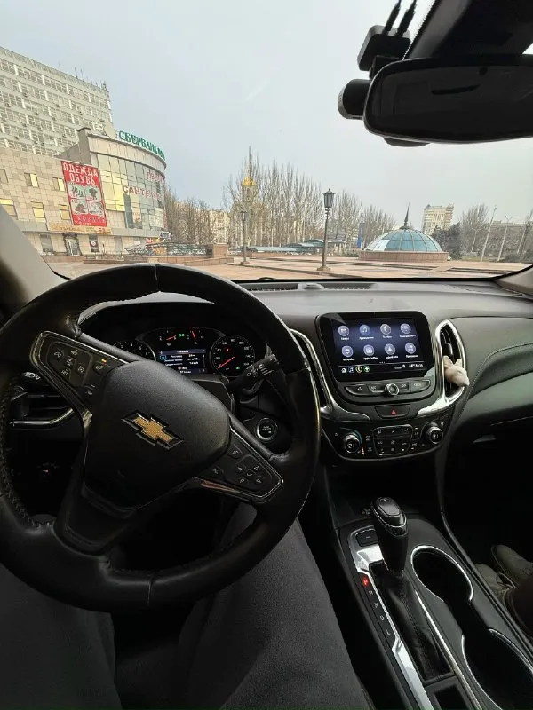 Продам chevrolet эквинокс премьер awd 1.5 2020 г. пробег 56500км комплектация -безключевой доступ ✅ -старт стоп ✅ -датчик мертвых зон с вибросидением ✅ -камеры 360 с подвижными линиями ✅ -слепые зоны ✅ -электро багажник (с функцией открытие ногой)✅ -электро рeгулировкa пeрeдниx cидений✅ -память сидения и зеркал ✅ -датчик омывайки ✅ -датчик давления в шинах ✅ -подогрев всех сидений - фотография - 5