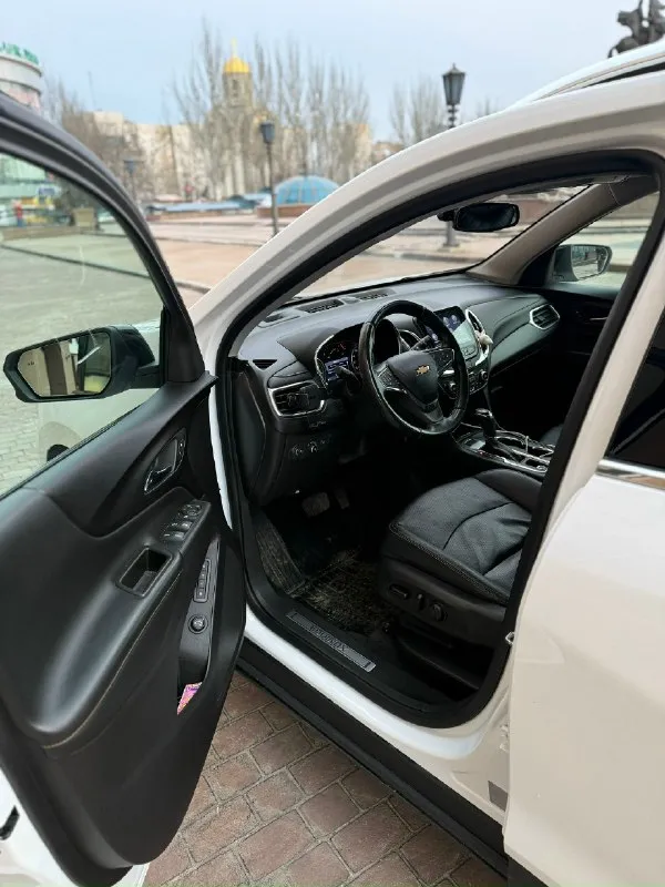 Продам chevrolet эквинокс премьер awd 1.5 2020 г. пробег 56500км комплектация -безключевой доступ ✅ -старт стоп ✅ -датчик мертвых зон с вибросидением ✅ -камеры 360 с подвижными линиями ✅ -слепые зоны ✅ -электро багажник (с функцией открытие ногой)✅ -электро рeгулировкa пeрeдниx cидений✅ -память сидения и зеркал ✅ -датчик омывайки ✅ -датчик давления в шинах ✅ -подогрев всех сидений - фотография - 6