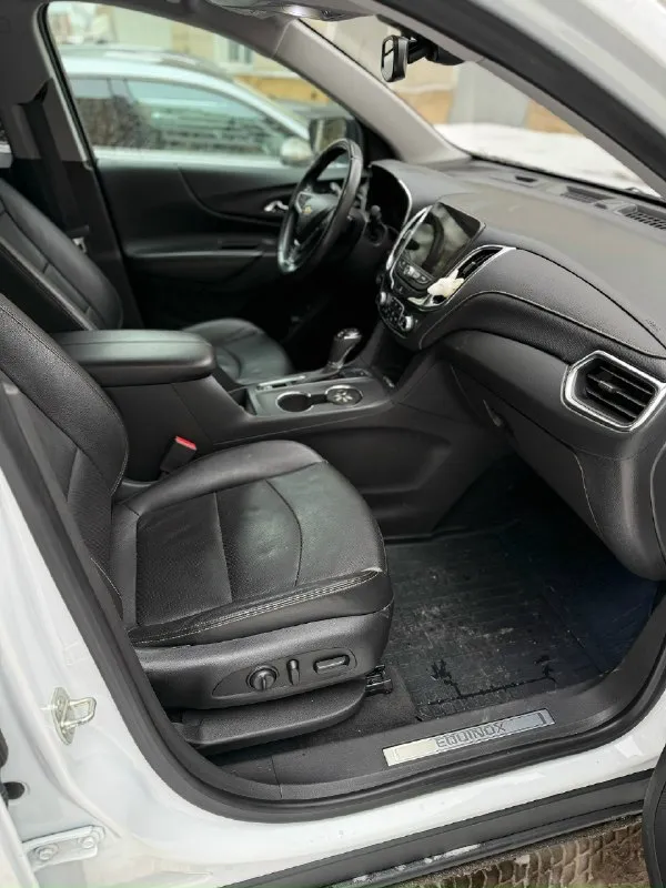 Продам chevrolet эквинокс премьер awd 1.5 2020 г. пробег 56500км комплектация -безключевой доступ ✅ -старт стоп ✅ -датчик мертвых зон с вибросидением ✅ -камеры 360 с подвижными линиями ✅ -слепые зоны ✅ -электро багажник (с функцией открытие ногой)✅ -электро рeгулировкa пeрeдниx cидений✅ -память сидения и зеркал ✅ -датчик омывайки ✅ -датчик давления в шинах ✅ -подогрев всех сидений - фотография - 8