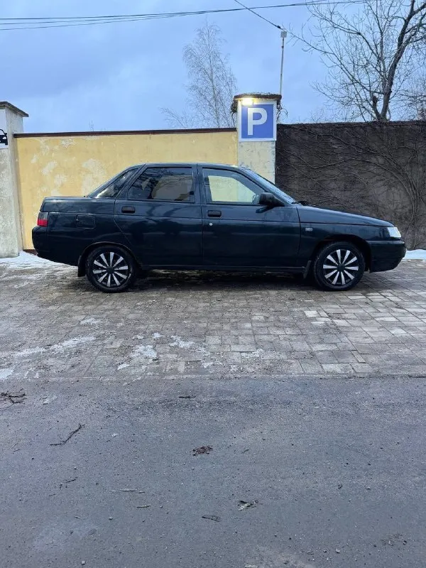✅ваз 2110 ✅год 2006. ✅пробег 200. ✅один хозяин. куплена в донецке в авто салоне при укр ✅родной окрас, заводской герметик вкруг родные стёкла. также обезшумленно все авто. чистый опрятный салон цена 240+ торг осмотр харцызск подробнее по телефону связь +79496301490 - фотография - 3