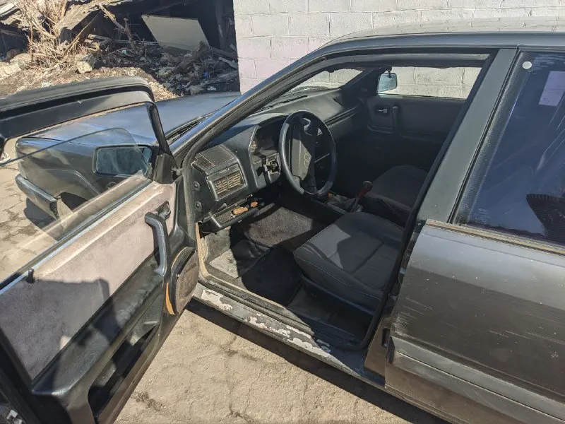 Audi 100 с3, 1983, 150 т. р. двигатель 2.3. колёса r15. продажа по техпаспорту. г. шахтёрск +79494652082 📲 tg: кирилл 📞 звоните: +7(949)4652082 - фотография - 6