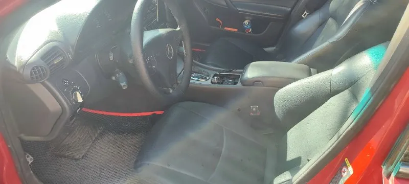 Продам mercedes-benz c-230 в w203 кузове. мотор 271 компрессор 1.8 тянет прям очень бодро, расходник менялся своевременно, масло заливали только motul 5w40. акпп тоже хорошая не пинается работает во всех режимах. для своих лет машина вполне живая но есть свои нюансы по кузову (все на фото), салон кожа ухоженный, все световые сигналы работают, стоит хорошая музыка, резина зима только сезон от ездила. документы стс. птс. все есть, стоит на учете. цена 650000 с музыкой. цена 550000 без музыки. торг уместен. тел:+7(949)-482-27-91 никита. находится в г. макеевка все остальные вопросы по телефону или при встрече. 📞 звоните: +7(949)4822791 - фотография - 7