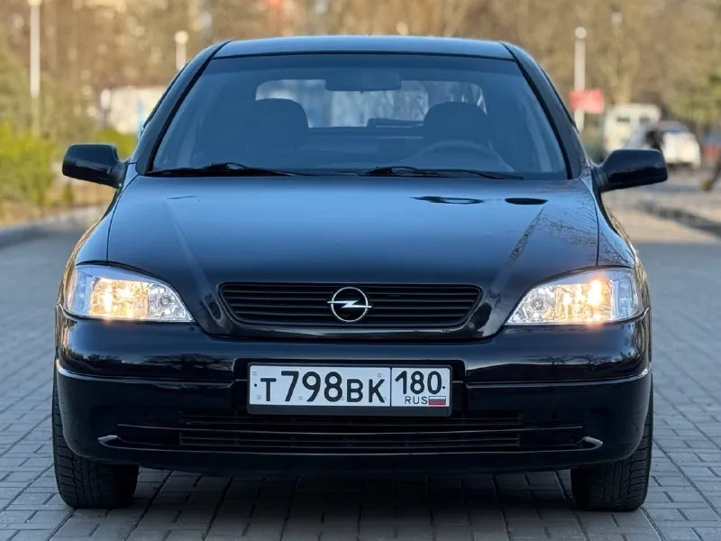 Продам opel astra 1.6 надежный автомобиль 2003г. выпуска в отличном состоянии! 1 владелец, без дтп! пробег родной 193.000! идеальное состояние кузова, ржавчины нет совсем, пороги целые, не гнилые. по технической части нареканий нет, мотор работает плавно и ровно, коробка тоже работает мягко. подвеска в хорошем состоянии, не стучит, не гремит. комплектация. кондиционер, подогрев сидений, 2 подушки безопасности, 2 эл. стеклоподъемника, подогрев зеркал, электрорегулеровка зеркал, диски r15, хорошая музыка, комплект ключей, остальные вопросы по телефону +79494958326 цена 435тыс ₽ торг у капота хорошему покупателю. плохая связь звоните. telegram +79494958326 📲 tg: petya maklyak 📞 звоните: +7(949)4958326 - фотография - 6