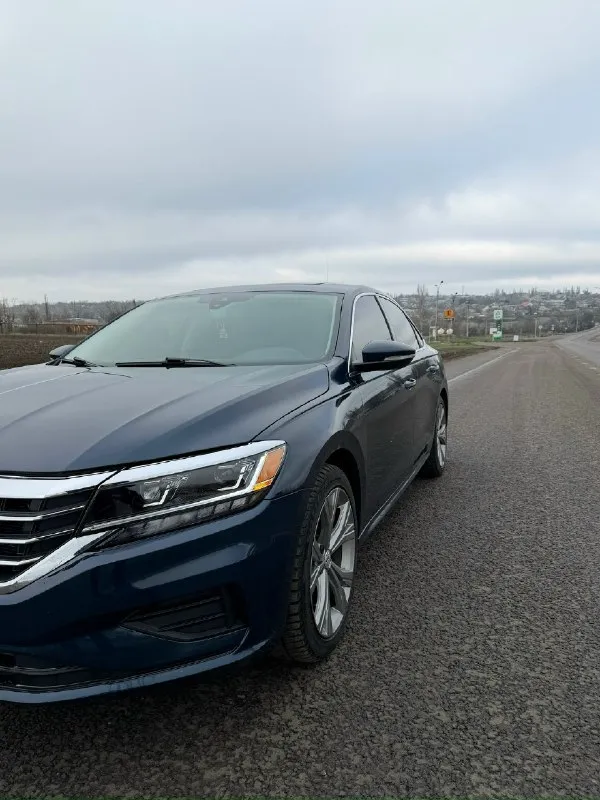 ‼️‼️продам срочно‼️‼️✅ марка: volkswagen passat b8 ✅год: 2021 ✅мотор: 2.0 turbo ✅коробка:акпп автомобиль в новом состоянии, по технической части нет никаких нареканий, все обслужено и вложений не требует, мотор и коробка работают без каких либо проблем. ✅ комплектация: по комплектации: кожаный салон, полный эл. стеклопакет, эл. регулирвка зеркал и подогрев, двухзонный климат контроль с подогревом сидений, отличная мультимедиа с камерой заднего вида и carplay, парктроники, бесключевой доступ, бортовой компьютер, мультируль, эл. регулировка сидений, люк, датчики света, дождя, удержание полосы движения и тд. ✅цена : 2.450.000 рублей, торг🔥 ✅все интересующиеся вопросы задавайте лучше по номеру телефона, все расскажу по автомобилю! любые проверки без проблем! ✅автомобиль находится в г. комсомольское старобешевский р-н +7 (949) 500-87-07 📞 звоните: +7(949)5008707 - фотография - 1