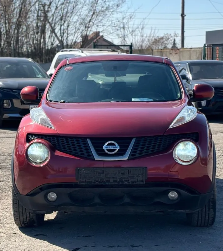 Nissan juke 2012 1.6 бензин родной пробег 124 тыс км весь автомобиль в родном окрасе все остекление,... - фотография