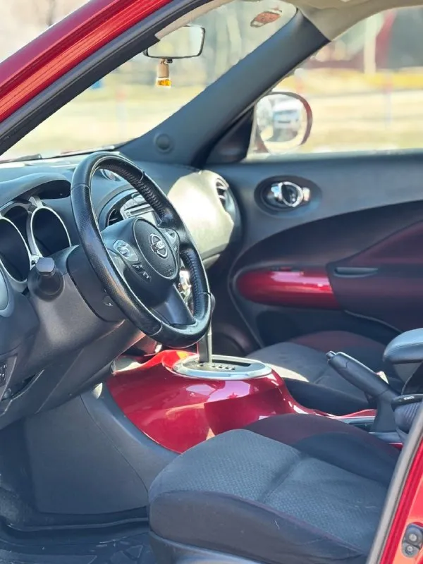 Nissan juke 2012 1.6 бензин родной пробег 124 тыс км весь автомобиль в родном окрасе все остекление, включая лобовое - заводское. 2 собственника, птс оригинал. состояние автомобиля идеальное. технически идеален, коробка, двигатель, ходовая без малейшего нарекания. максимальная комплектация за исключением кожи. летняя резина continental. ключ с заводской биркой. любой вид переоформления. цена 1.100.000 торг при осмотре. +79494330000 +79493485992 - фотография - 6