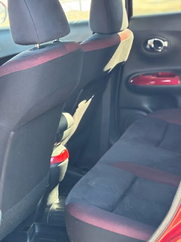 Nissan juke 2012 1.6 бензин родной пробег 124 тыс км весь автомобиль в родном окрасе все остекление, включая лобовое - заводское. 2 собственника, птс оригинал. состояние автомобиля идеальное. технически идеален, коробка, двигатель, ходовая без малейшего нарекания. максимальная комплектация за исключением кожи. летняя резина continental. ключ с заводской биркой. любой вид переоформления. цена 1.100.000 торг при осмотре. +79494330000 +79493485992 - фотография - 8